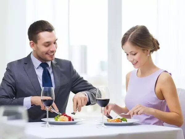 感动女人的四大窍门 男人相亲约会技巧