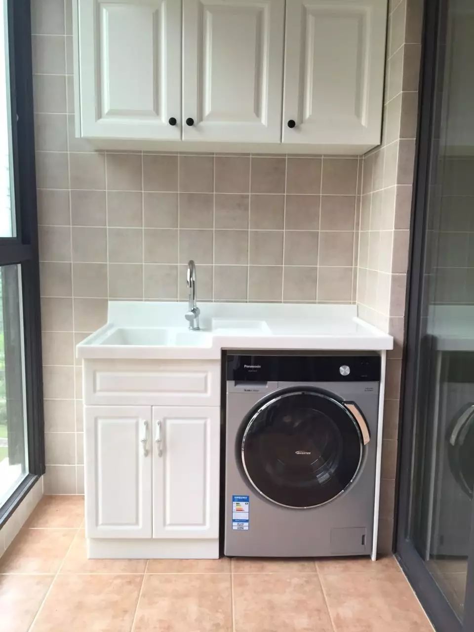 1,滚筒洗衣机 常见尺寸:高860mm,宽595mm,厚460-600mm