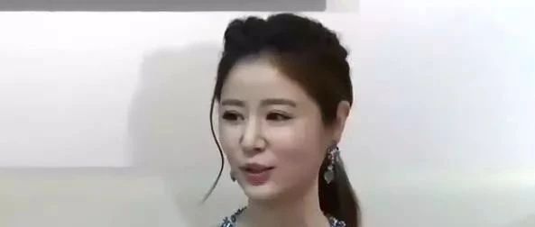 霍建华2岁女儿太漂亮,称自己被迷出强迫症,堪称宠女狂魔!