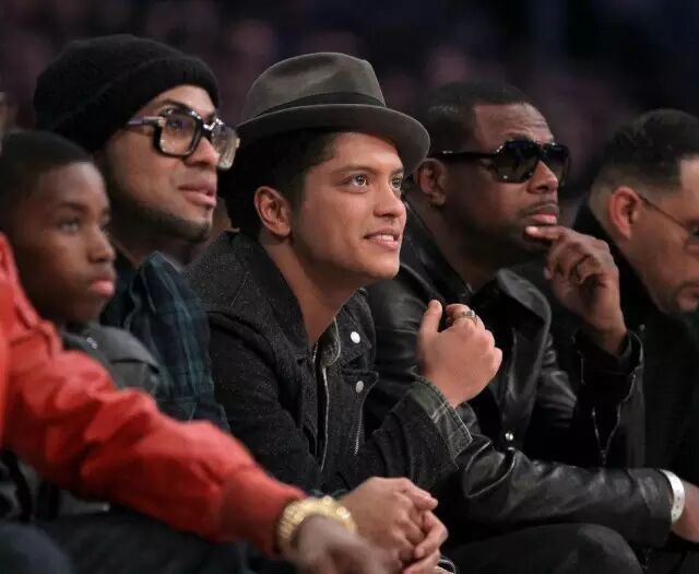 英语补习 Day 45.《Just the Way You Are》by Bruno Mars | 听歌读词练口语