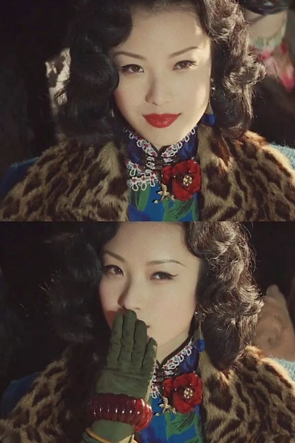 倪妮在代表作《金陵十三钗》中饰演的玉墨惊艳四座,烈焰红唇和上扬