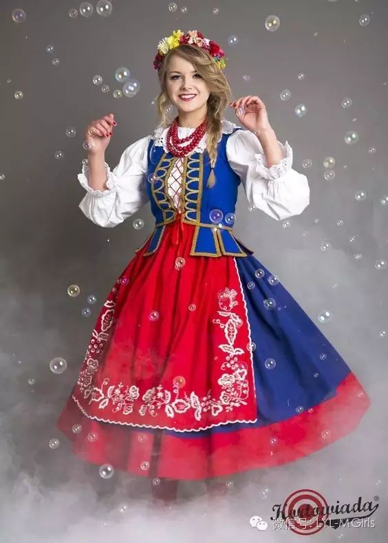 中欧民间服饰——再现美丽的波兰民间服饰妆容