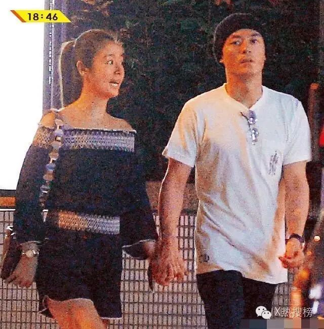 林心如孕后发福脸圆润,大肚明显,霍心再合体撒狗粮,好...