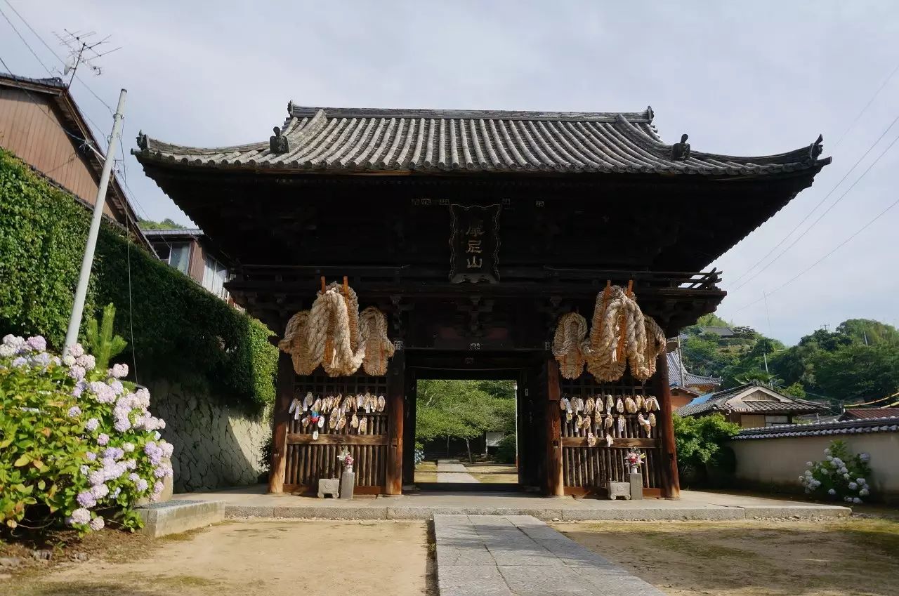 相传行基和尚开山的西国寺 作者供图