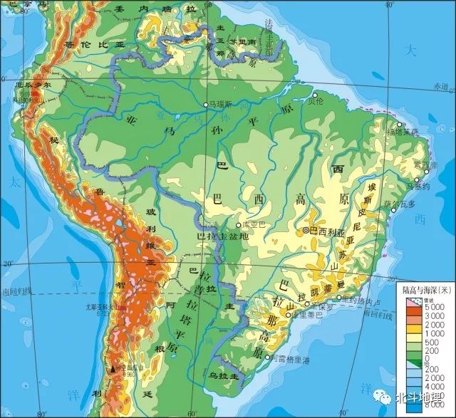 全境地形自北向南分为圭亚那高原,亚马孙平原,巴西高原,巴拉圭盆地.
