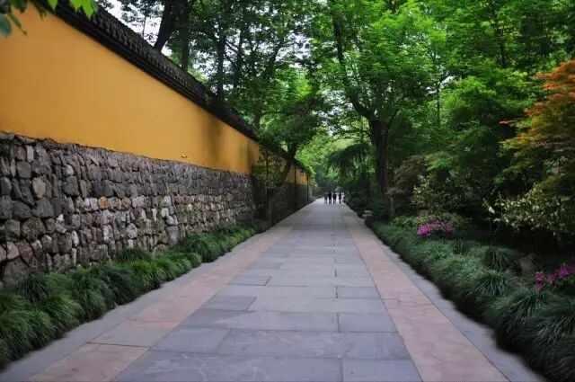 杭州 灵隐_杭州灵隐宾馆怎么样_灵隐寺在杭州哪里