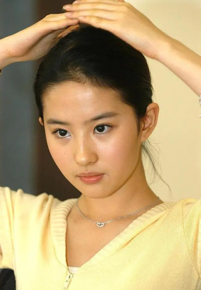 来自武汉的女明星,个个都是大美女,你最喜欢谁?