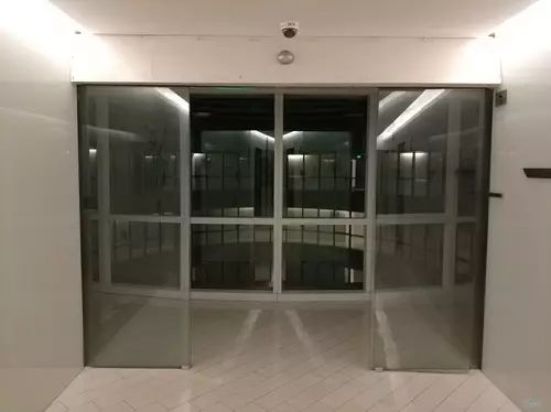 在本组样张中继续发挥