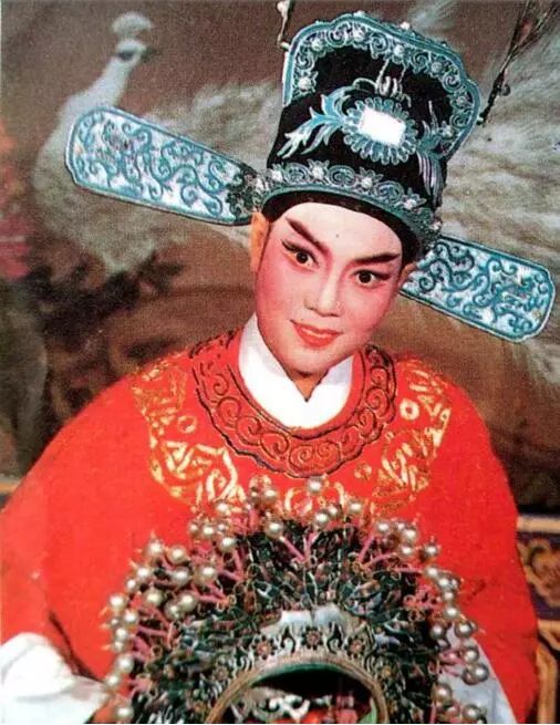 汪秀月,上海人,1947年10月出生.