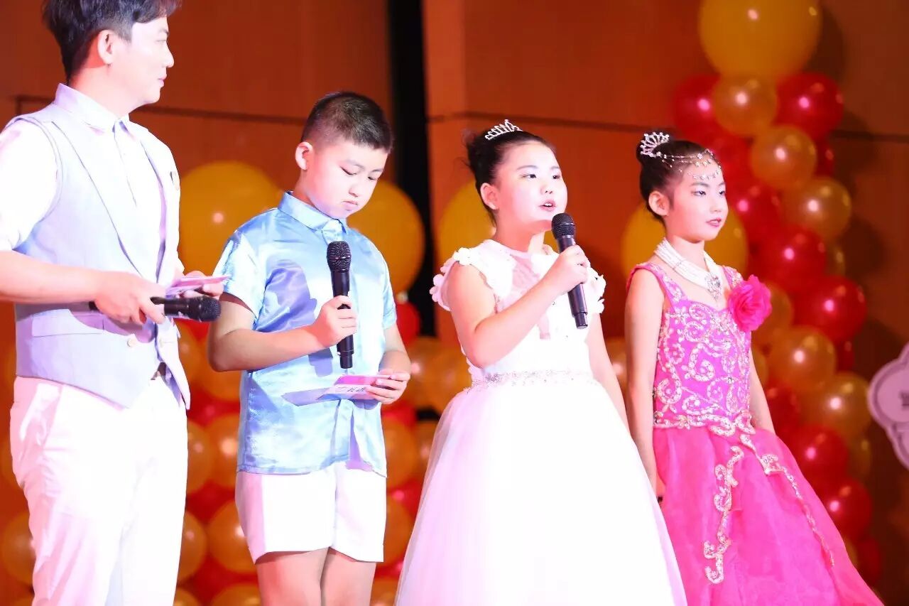 名嘴大咖助你成就主持梦，火力全开等你来挑战！