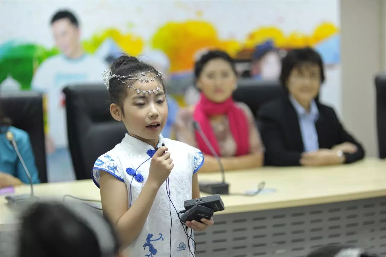 名嘴大咖助你成就主持梦，火力全开等你来挑战！