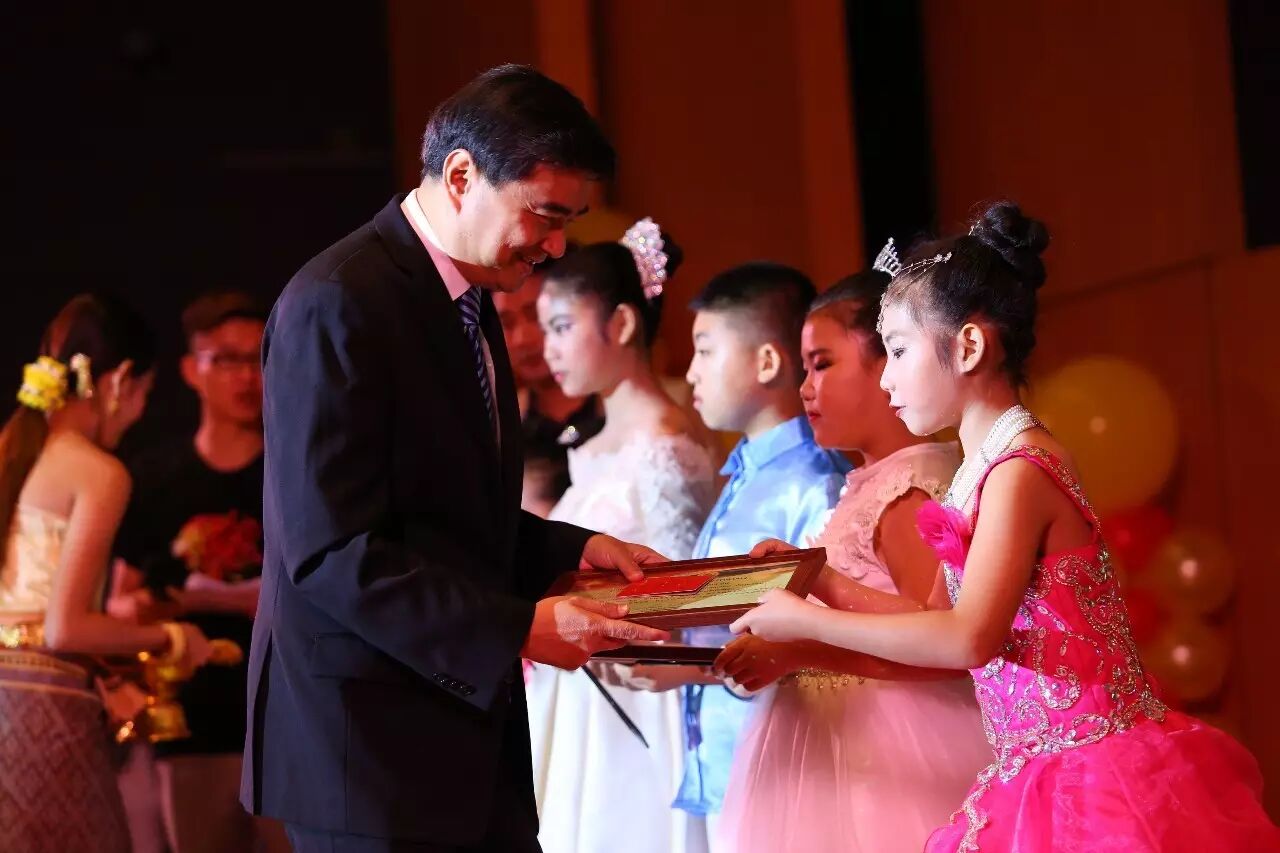 名嘴大咖助你成就主持梦，火力全开等你来挑战！