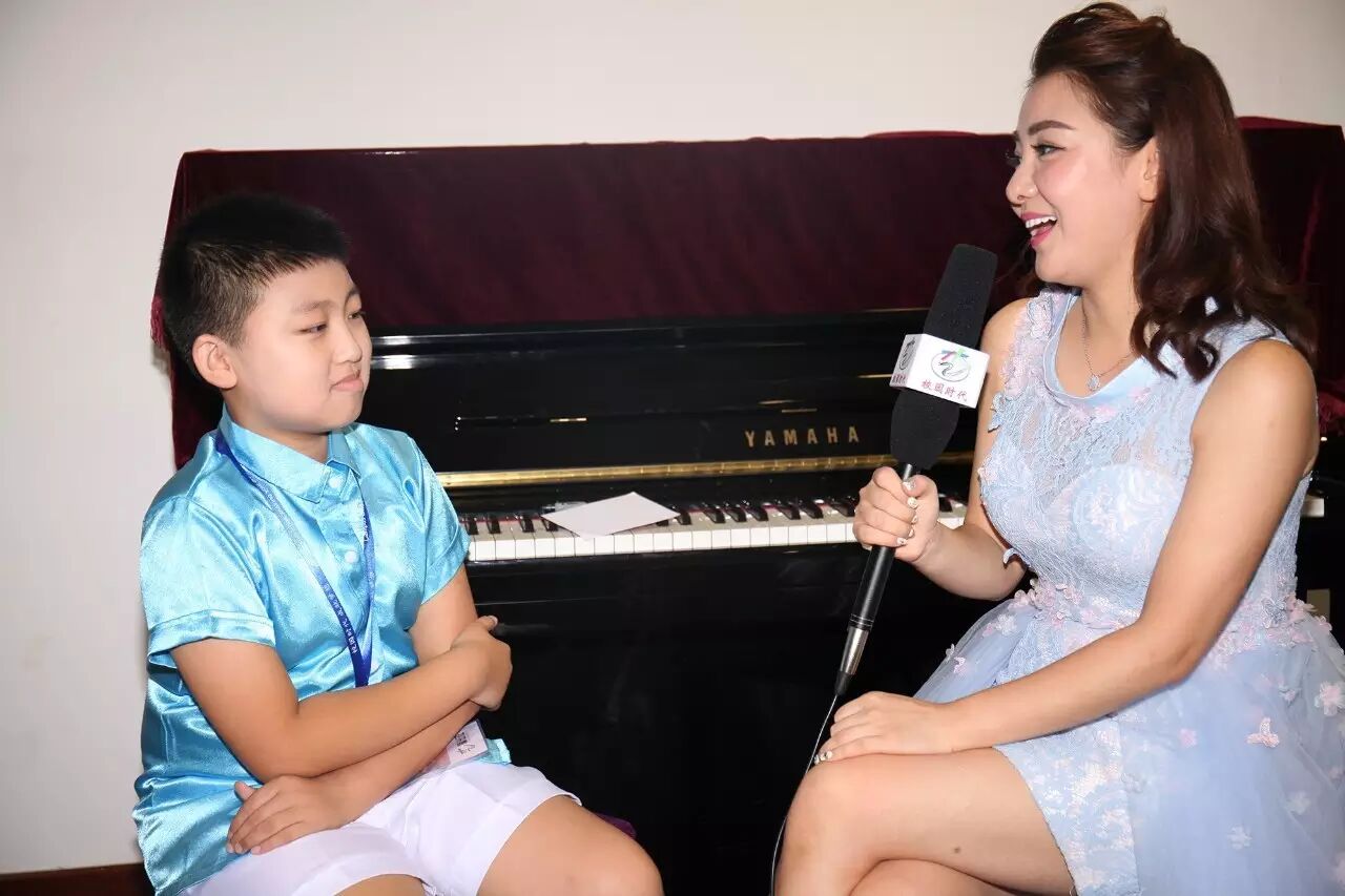 名嘴大咖助你成就主持梦，火力全开等你来挑战！