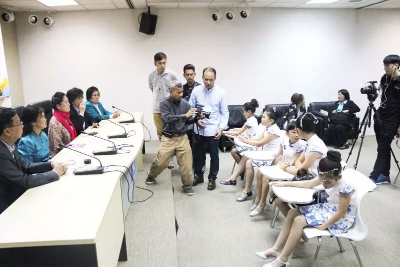 名嘴大咖助你成就主持梦，火力全开等你来挑战！