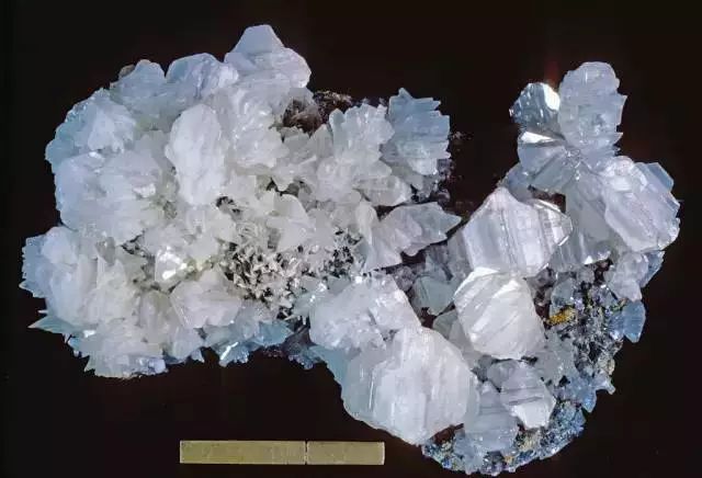 cerussite 白铅矿 其他产地:nakhlak mine,anarak district, nain