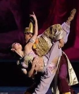 【掌上萍乡】笑多了会怀孕—这衣服咋那么不结实呢?!-怀孕期