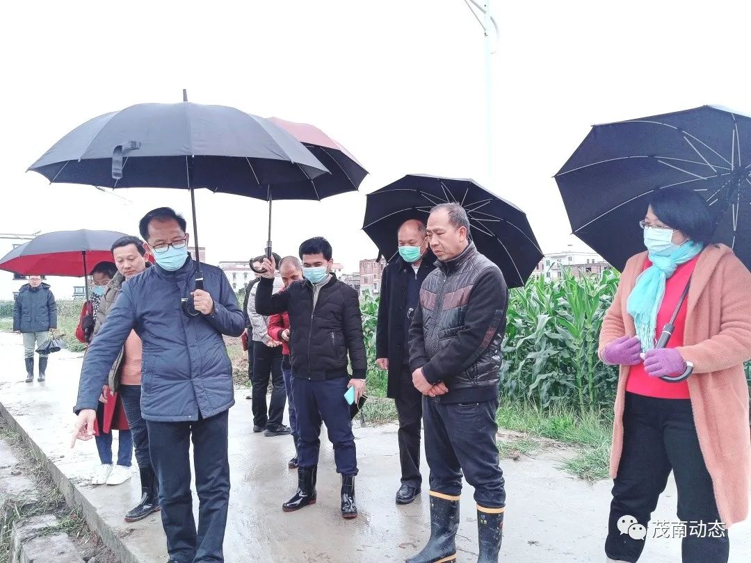 吕国记又马不停蹄冒雨带队到羊角镇山阁镇