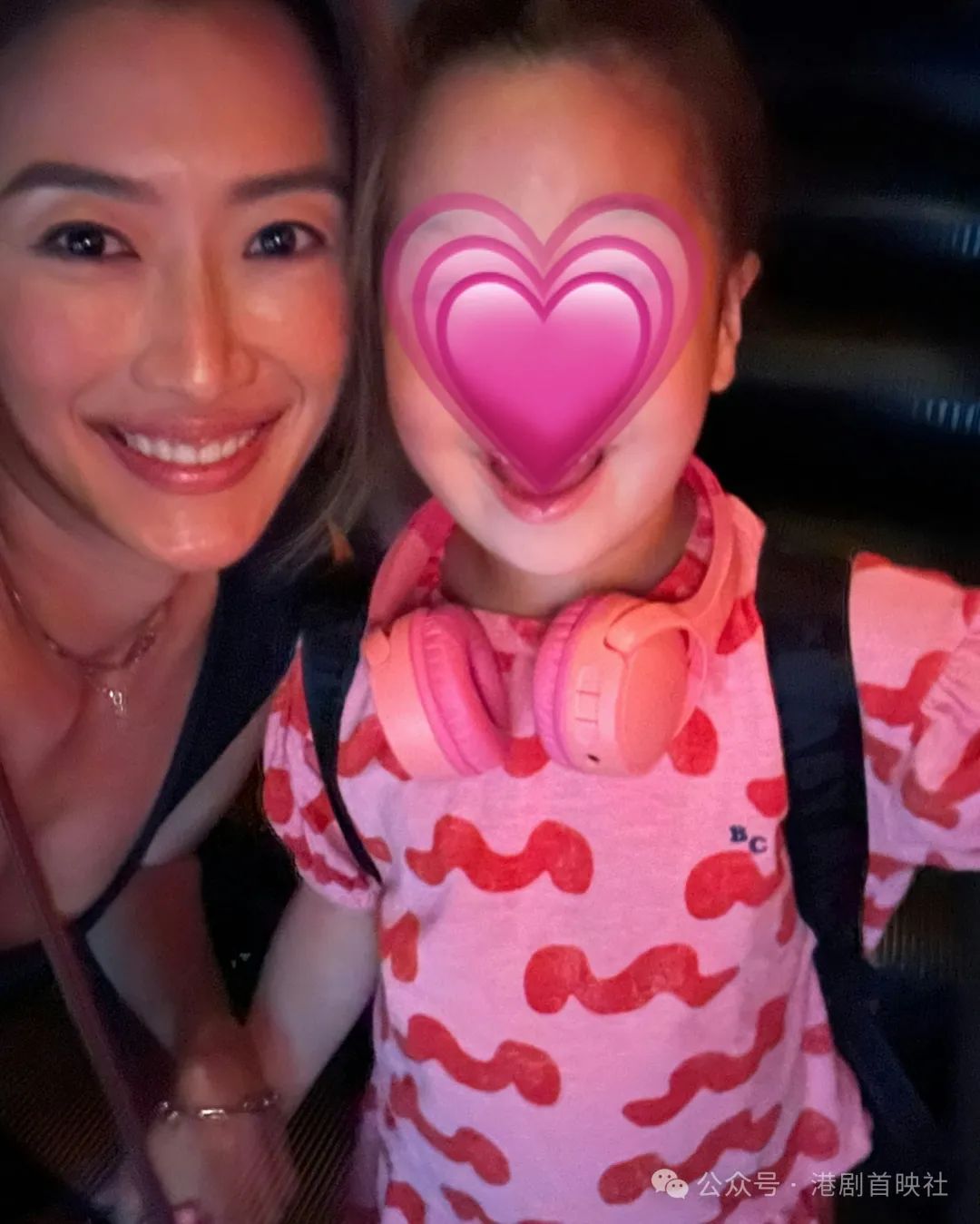 为爱女庆生。（IG@jennifertsetingting）