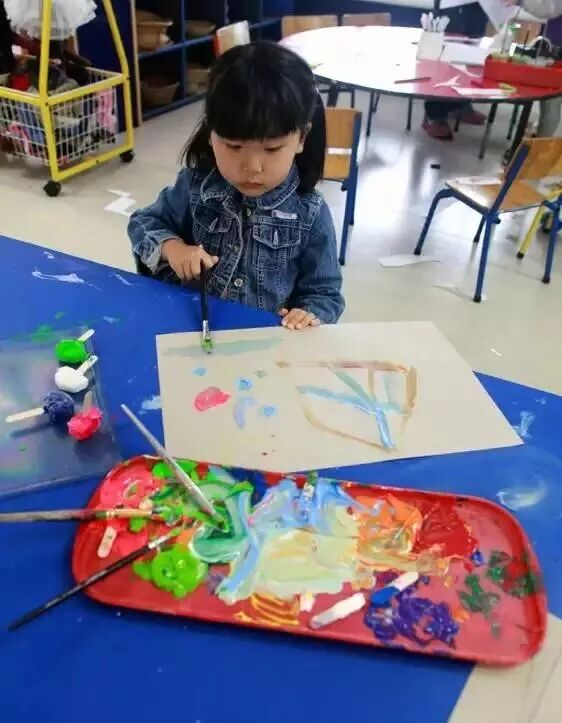 小朋友的乐园 | 新西兰幼儿园的欢脱日常，“放养”也安全