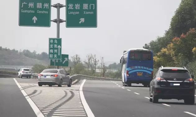 春節車主必看：重慶高速上那些「違章陷阱」 汽車 第9張