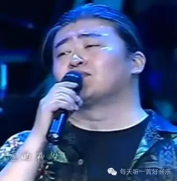 ♬刘欢一曲《弯弯的月亮》,耳朵都听醉了!