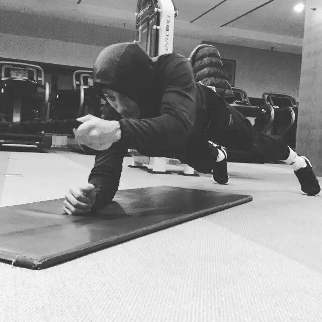 餘文樂健身10個月穿的20雙鞋，你都買得起。【元旦鉅惠】其中一款免費送！ 時尚 第11張