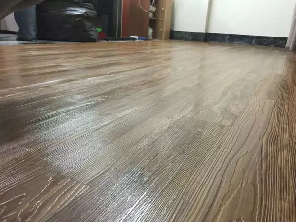 木質(zhì)地板鋪裝,驗收和使用規范_木地板鋪裝多少錢(qián)一平方_木質(zhì)地板鋪裝 驗收和使用規范