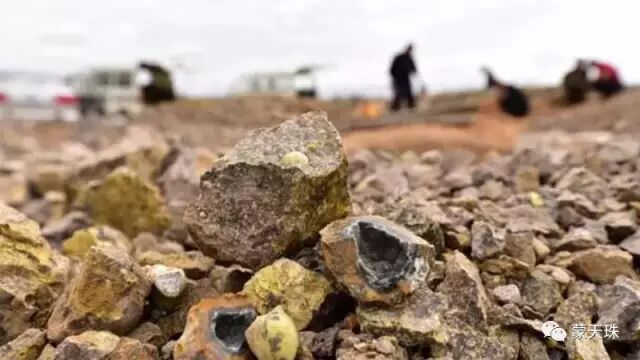 精品蒙天珠何处来？如何选到优质九眼石页岩原石！