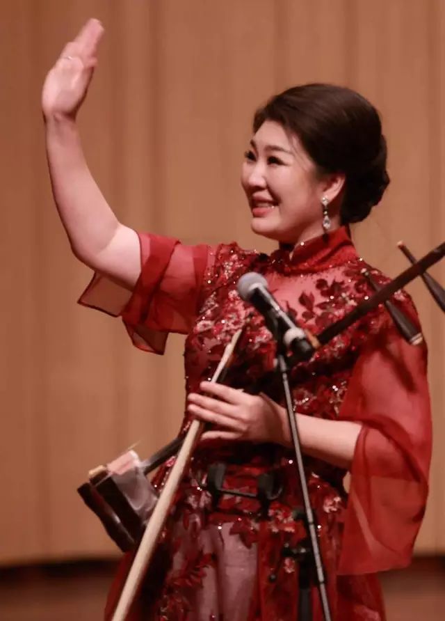 "中国民乐皇后"宋飞二胡独奏音乐会(完整版)