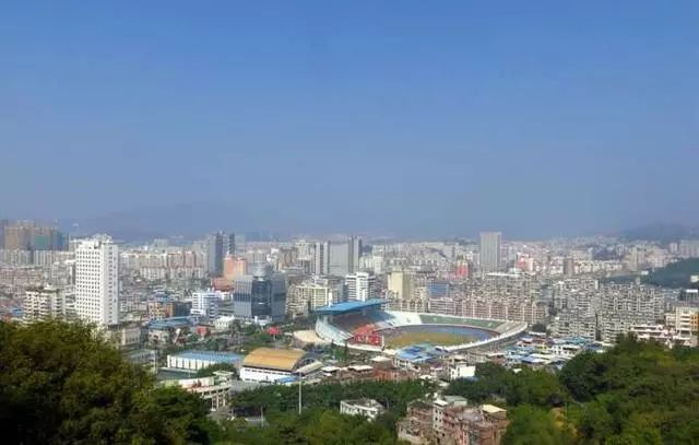 龙岩最发达的5个县区 有没有你的家乡呢 长汀,位于福建西部,人口53万