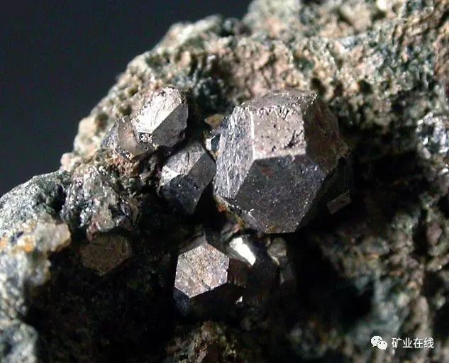 图解地质:矿物矿石集锦(三)铅,钼,钴,铋【保定重金属
