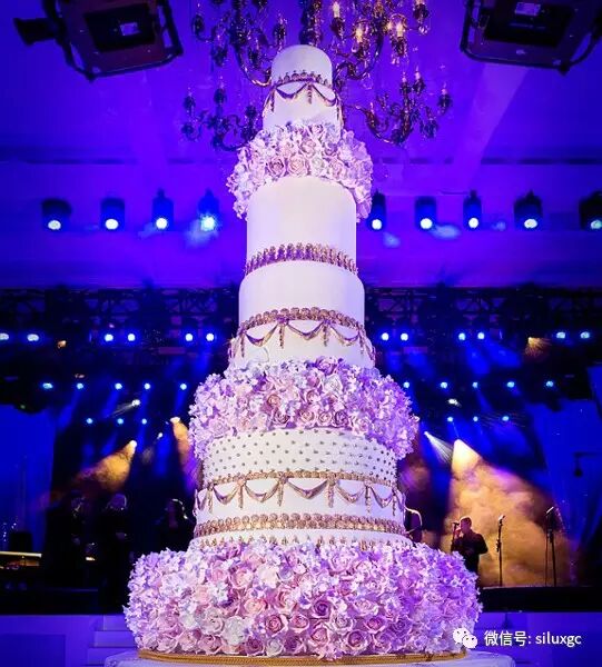 俄亿万富翁孙女婚礼超豪华蛋糕造价数十万元