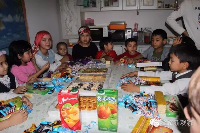 吉尔吉斯斯坦中国学子欢度国庆彰显“中华情”