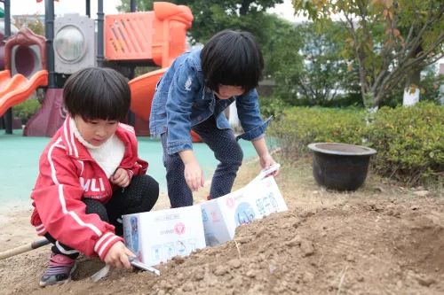 【田园微课程 泥土与花箱