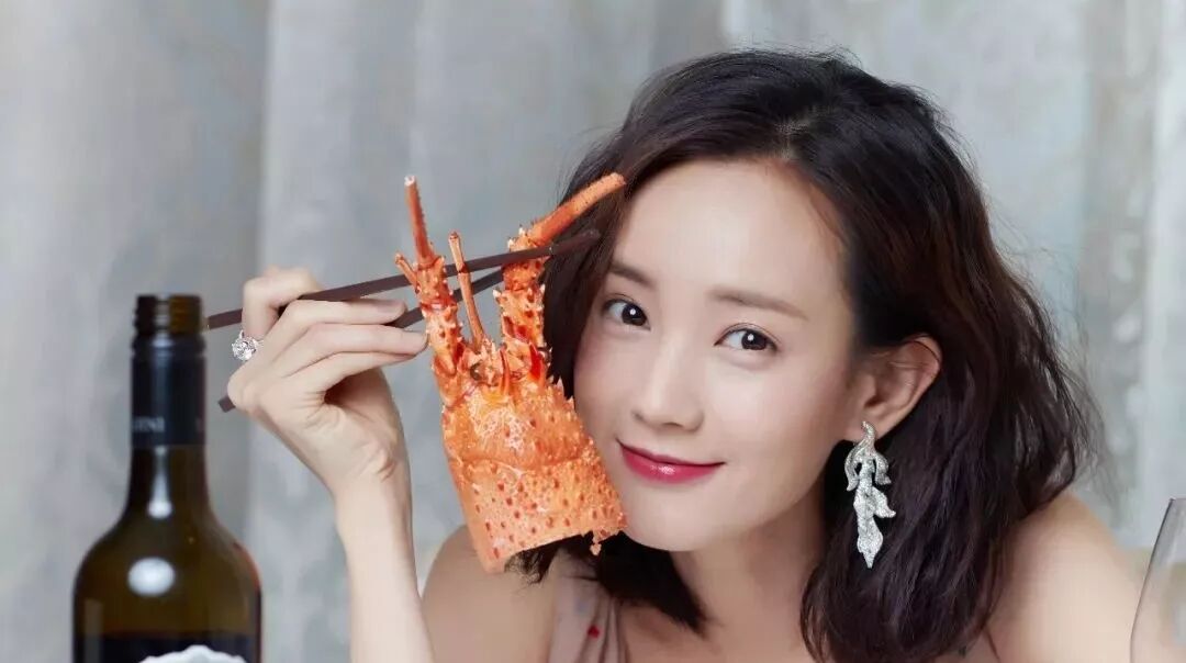 李一桐 | 有灵气的女孩,眼神里有光