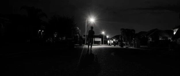 那天在英国行夜路的恐怖回忆...差点直博了...