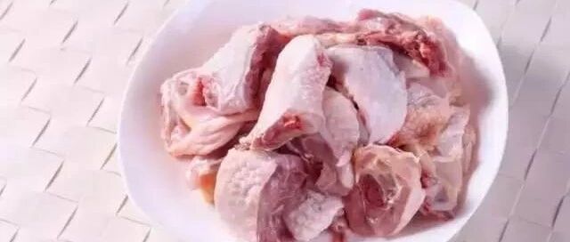 在英国如何自己做一份三杯鸡？不想做，1镑也能满足你的中国胃！