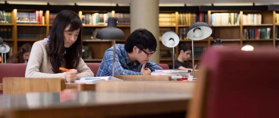 疫情当前，英国大学纷纷降低对中国留学生语言成绩的门槛！