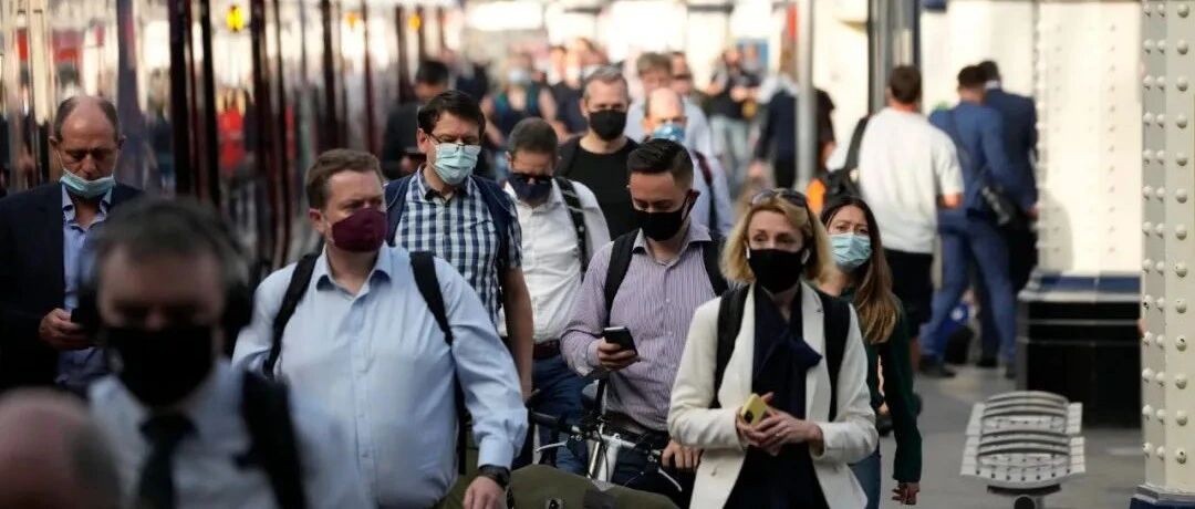 7月15日 | 英国昨日新增超过4万，一周内通知超50万人自我隔离 |  英国留学生要了解的疫情信息（日报）