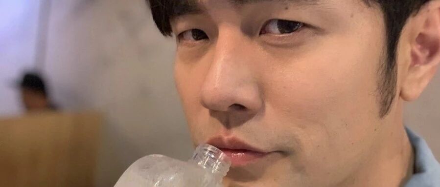 周杰伦在英国一直喝的奶茶店在哪里？奶茶价格如何？