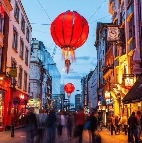 伦敦跑腿｜中国城网红餐厅开启跑腿服务，让你认真复习赶DDL的时候也能吃上美食！