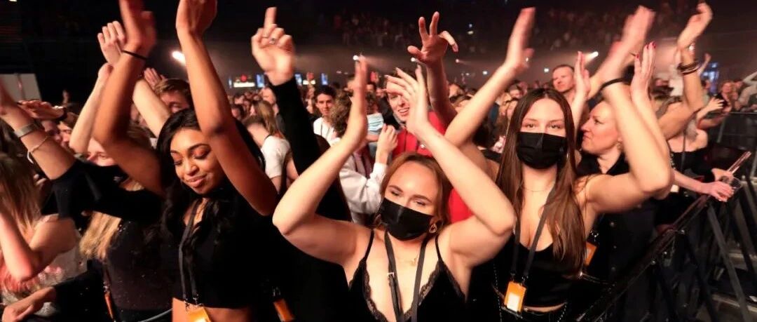 7月14日 | 数千科学家建议推迟719解封，荷兰解封后感染飙升500% |  英国留学生要了解的疫情信息（日报）