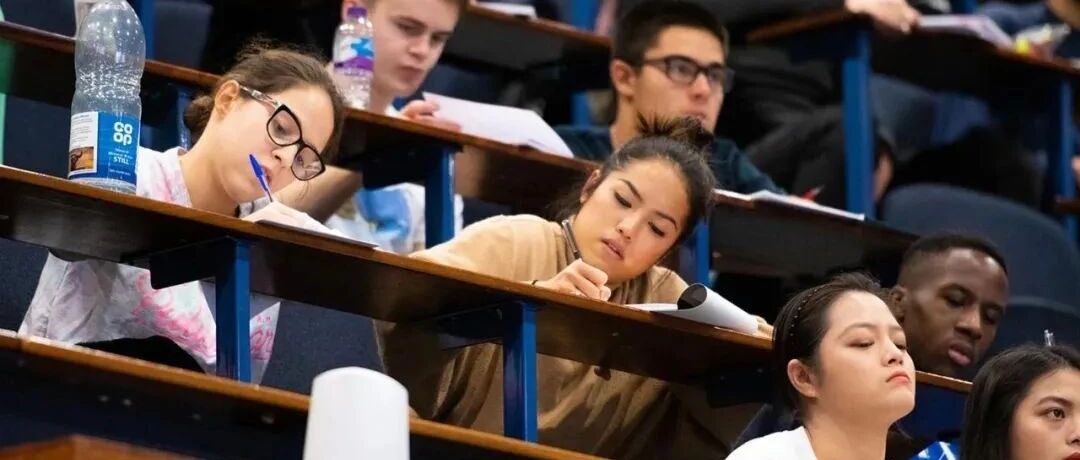 8月4日 | 脱欧导致学费上涨，2021年中国申请者人数超欧盟，比2017年增加一倍多 |  英国留学生要了解的疫情信息（日报）