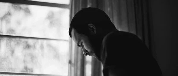 英国复课一个月，已经发生9起学生死亡...