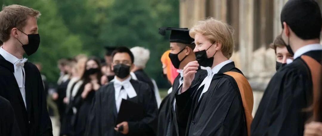 7月26日 | 重症监护室年轻患者越来越多，大学生可能要求接种疫苗才能上面授大课 |  英国留学生要了解的疫情信息（日报）