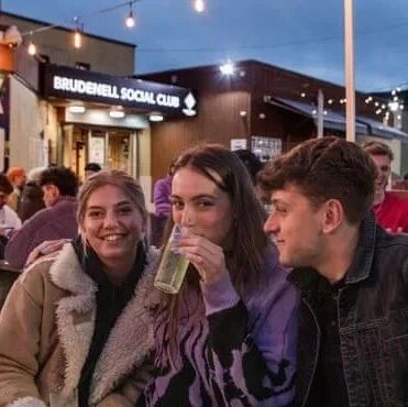 6月27日 |  利兹学生区新冠感染率极高，高出全英平均水平10倍多  |  英国留学生要了解的疫情信息（日报）