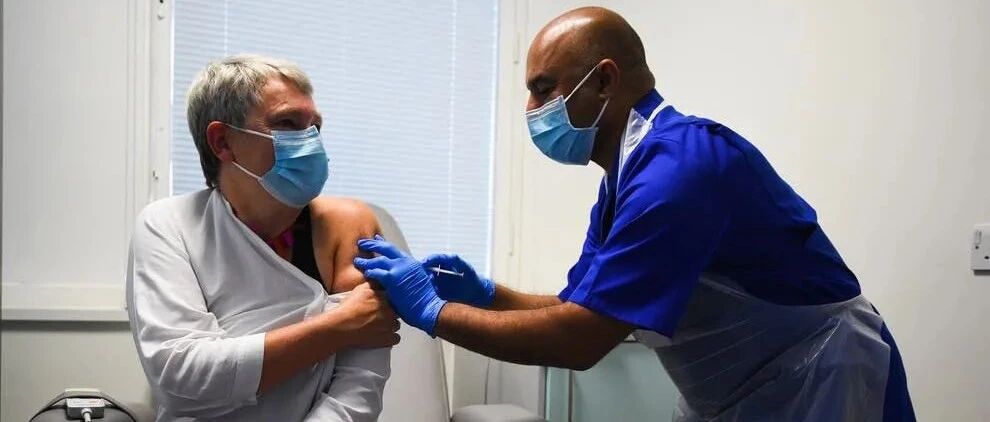 北安普顿大学要求强制戴口罩；90%+的英国成年人携带COVID-19抗体 |  英国留学生要了解的疫情信息（日报）