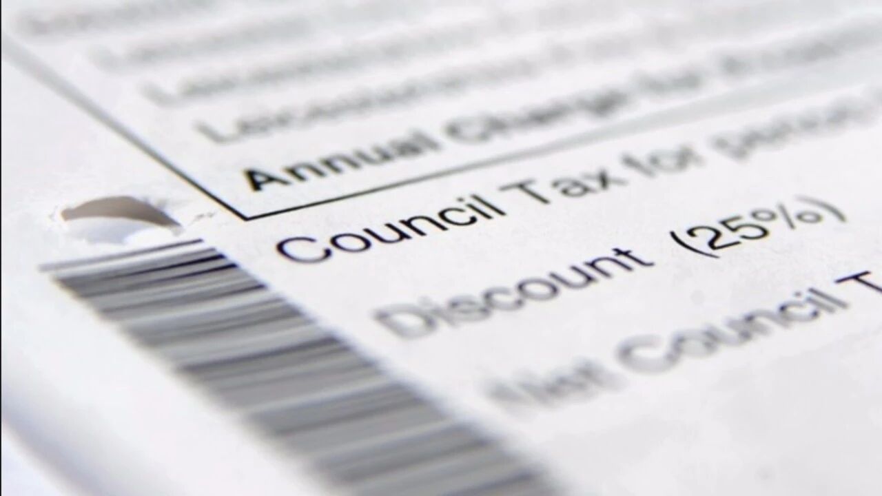 暑假要交Council Tax吗？催款不交，要上法庭，我该怎么办?