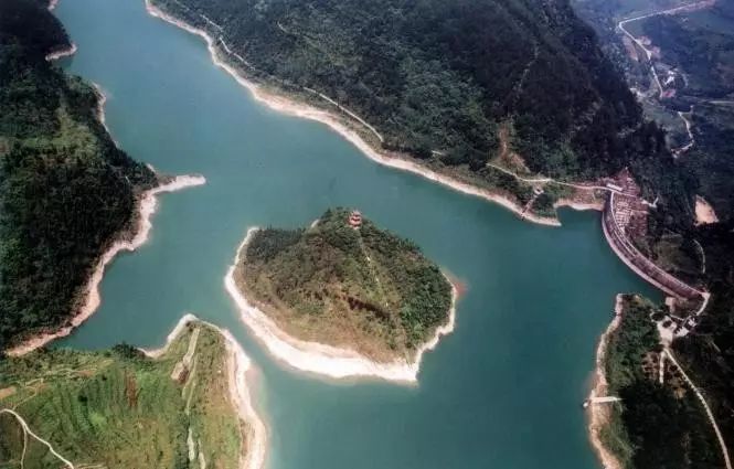 风景区 景区依托南盘江,麦田河水体 柴石滩水库水利工程景观 结合宜良