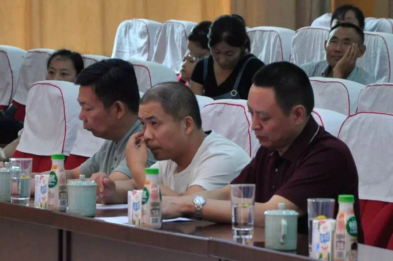 热烈祝贺巴马金辰“河南省首届青少年朗诵大赛”圆满成功